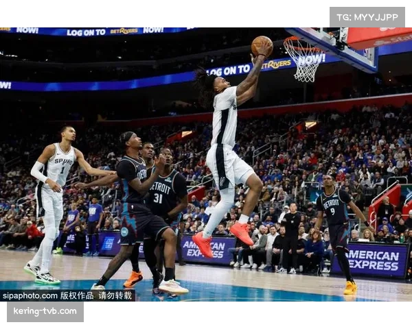 马刺用窒息防守击败活塞，将对手命中率压制至37.7%